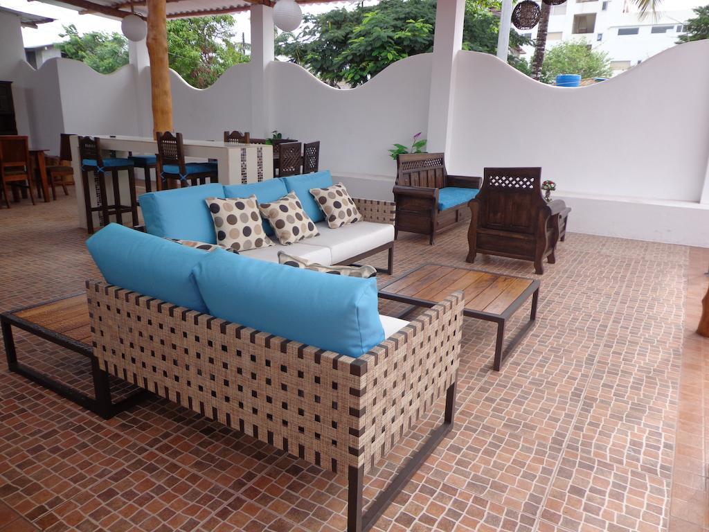 Zurisadai Hotel Puerto Ayora  Exterior photo
